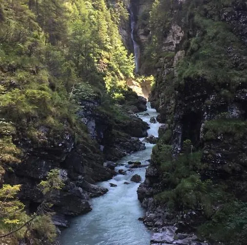 Tiefenbrunn Gæstehus 3*